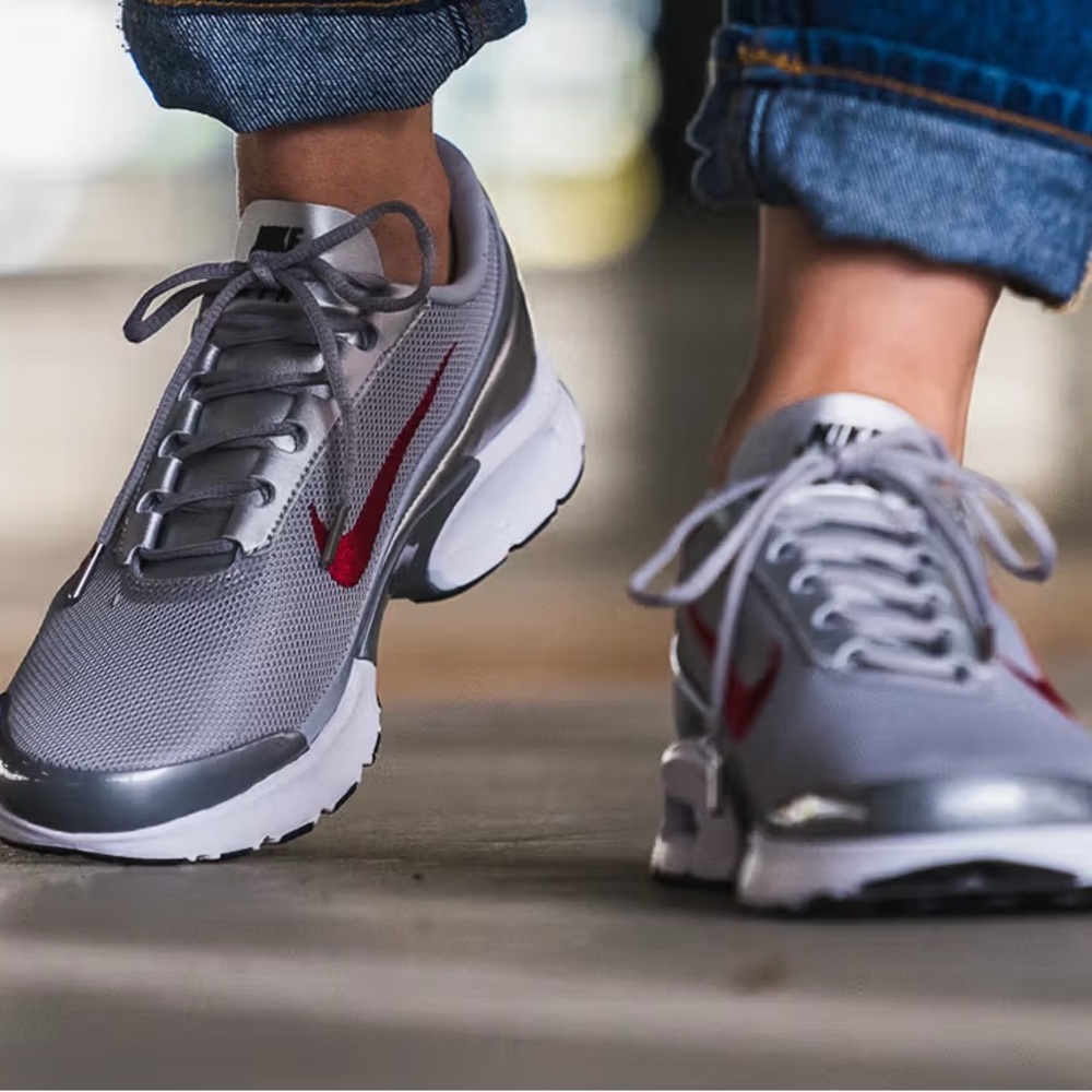 The Silver Bullet Nike Air Max Jewell 2016